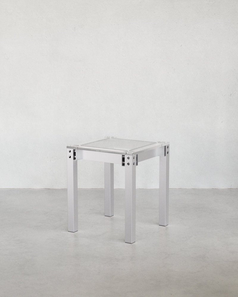 SIDE TABLE ONE Alu & Ghost